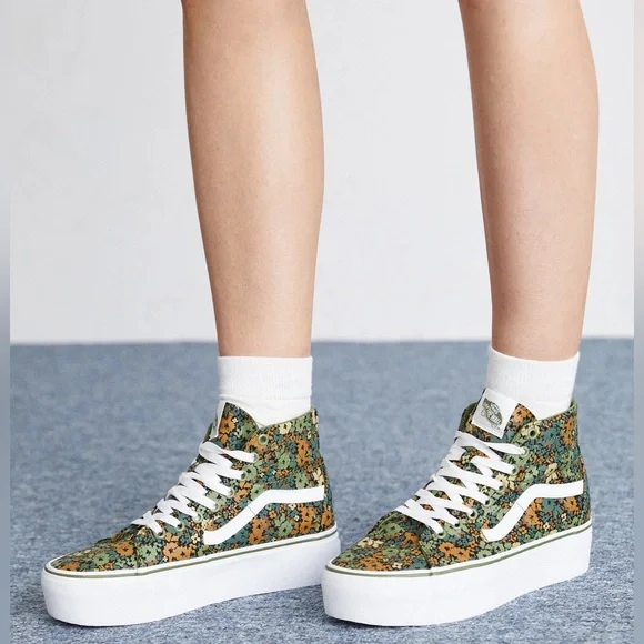 Vans Camouflage High-Top Sneakers - Picture 5 of 15